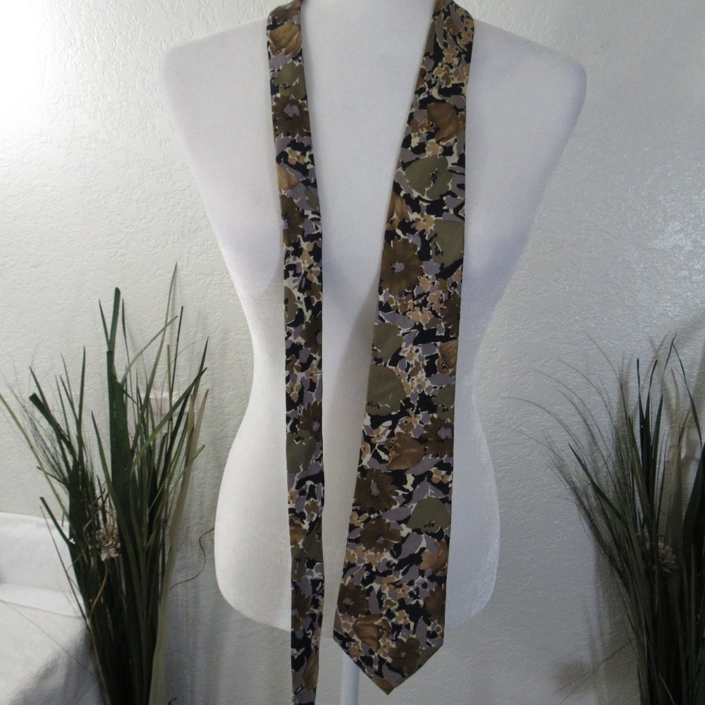 Pierre Cardin Tie All Silk Floral Necktie Flowers - Picture 3 of 4